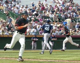 Shinjo drives in two runs